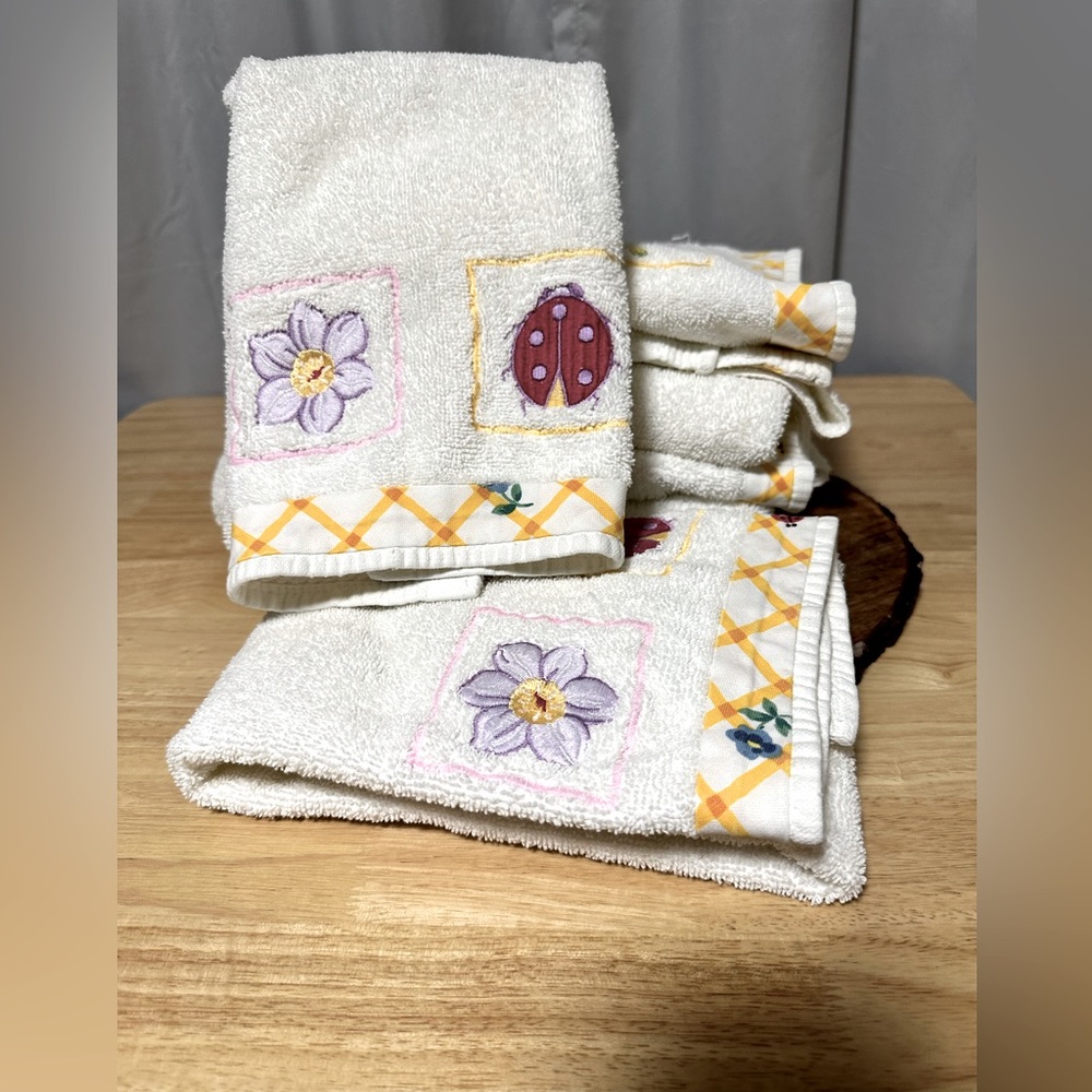 White Decor Bath Towel Set of 4